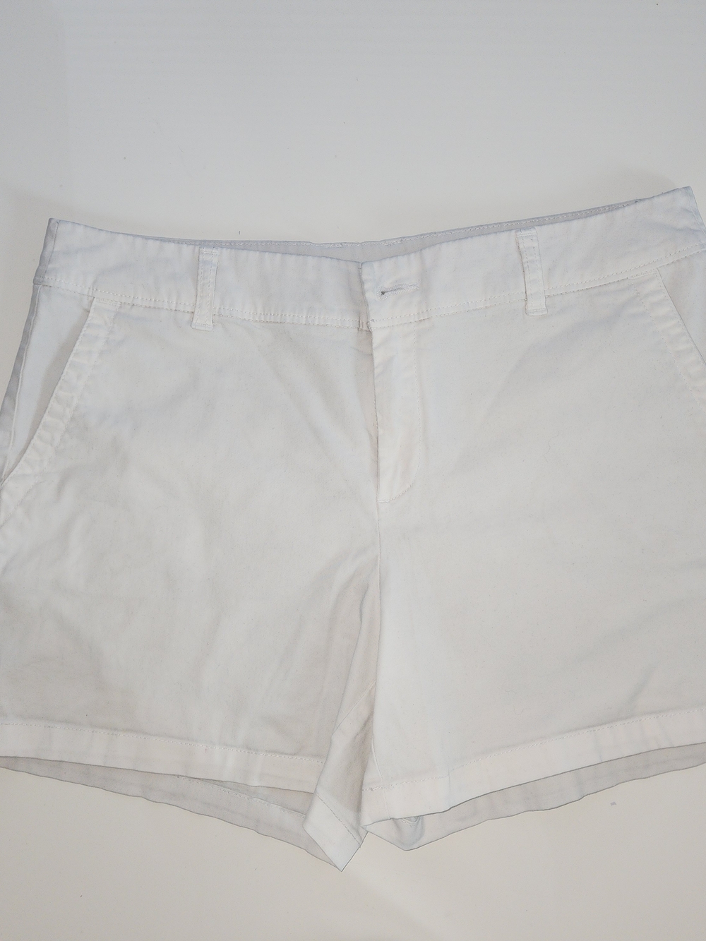 Liz Claiborne White Cotton Bermuda Shorts Size 12